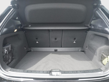 Mercedes-Benz GLA 200 AMG Distronic Memory AHK Burmester