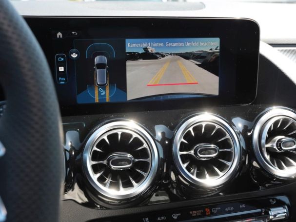 Mercedes-Benz GLA 200 AMG Distronic Kamera Totwinkel AHK