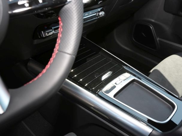 Mercedes-Benz GLA 200 AMG Distronic Kamera Totwinkel AHK