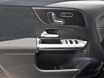 Mercedes-Benz GLA 200 AMG Distronic Kamera Totwinkel AHK