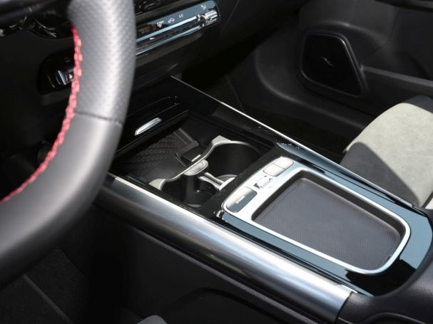 Mercedes-Benz GLA 200 AMG Distronic Kamera Totwinkel AHK