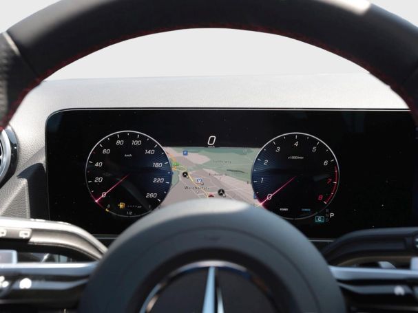 Mercedes-Benz GLA 200 AMG Distronic Kamera Totwinkel AHK