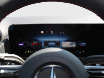 Mercedes-Benz GLA 200 AMG Distronic Kamera Totwinkel AHK