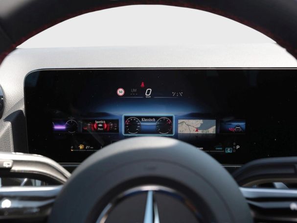 Mercedes-Benz GLA 200 AMG Distronic Kamera Totwinkel AHK