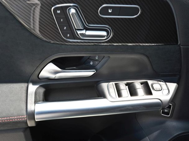 Mercedes-Benz GLA 200 AMG Distronic Kamera Totwinkel AHK