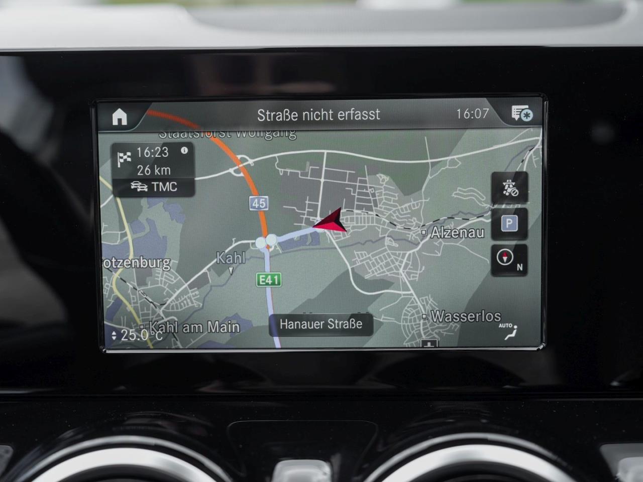 Mercedes-Benz GLA 200 MBUX Navi Kamera AHK SpurhalteP