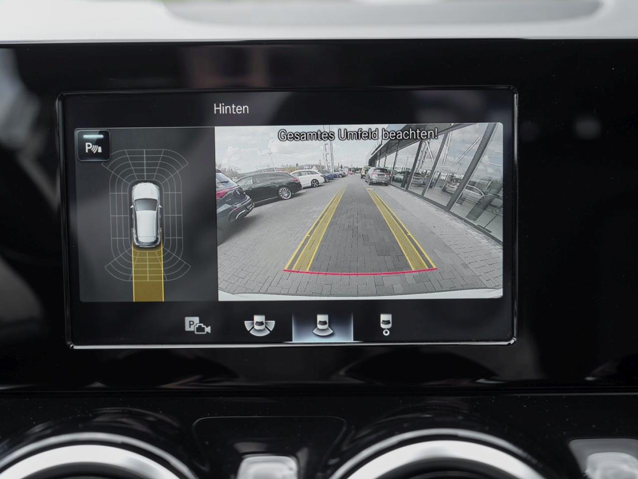 Mercedes-Benz GLA 200 MBUX Navi Kamera AHK SpurhalteP