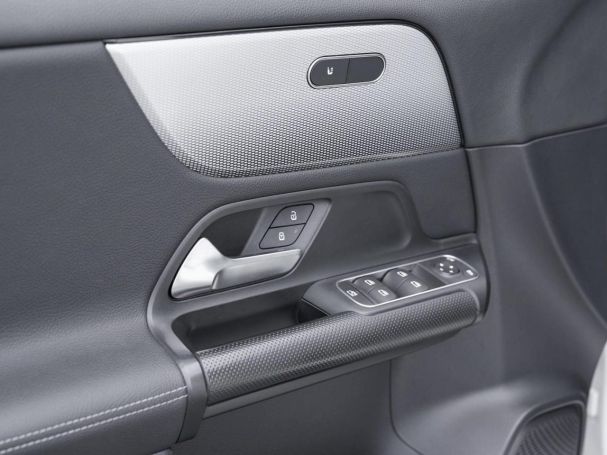 Mercedes-Benz GLA 200 MBUX Navi Kamera AHK SpurhalteP