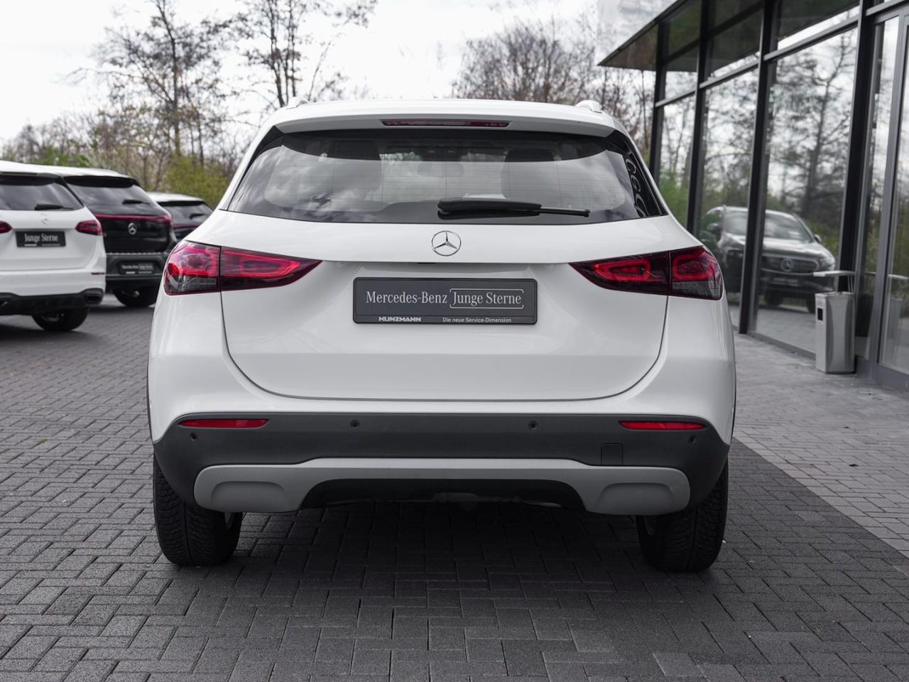 Mercedes-Benz GLA 200 MBUX Navi Kamera AHK SpurhalteP