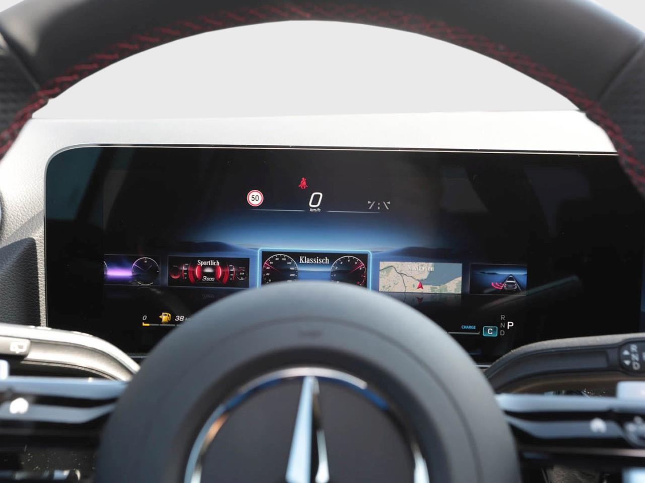 Mercedes-Benz GLA 200 AMG MBUX Navi-Prem. Kamera Easy-P AHK