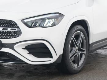 Mercedes-Benz GLA 200 AMG MBUXNavi-Prem. Panorama Kamera EasyP