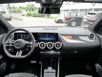 Mercedes-Benz GLA 220 4MATIC AMG Night Distronic 360° AHK