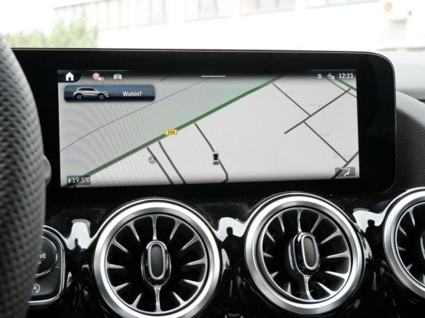 Mercedes-Benz GLA 220 4MATIC AMG Night Distronic 360° AHK