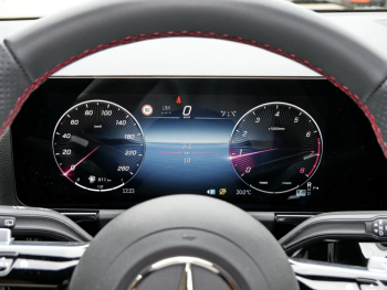 Mercedes-Benz GLA 220 4MATIC AMG Night Distronic 360° AHK