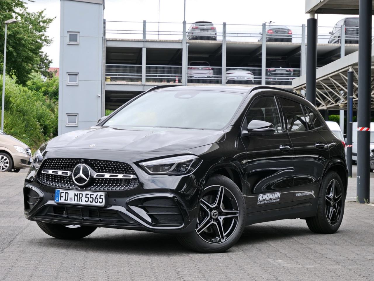 Mercedes-Benz GLA 220 4MATIC AMG Night Distronic 360° AHK