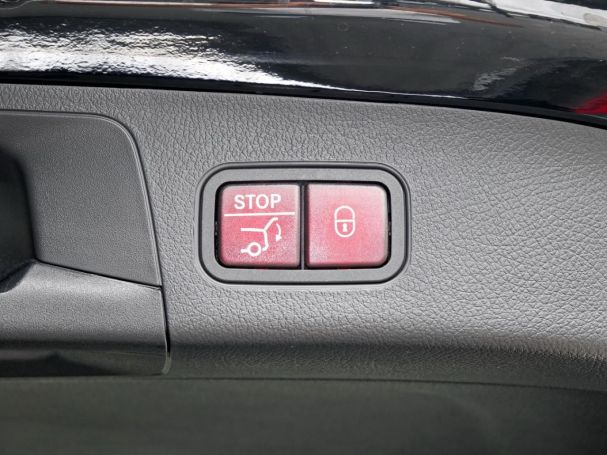 Mercedes-Benz GLA 220 4MATIC AMG Night Distronic 360° AHK