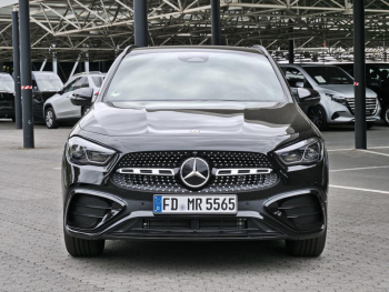 Mercedes-Benz GLA 220 4MATIC AMG Night Distronic 360° AHK