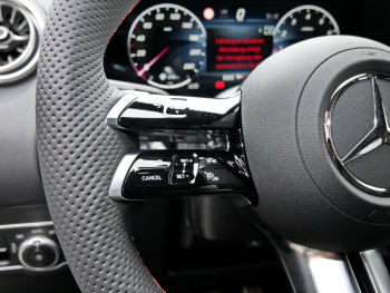 Mercedes-Benz GLA 220 4MATIC AMG Night Distronic 360° AHK