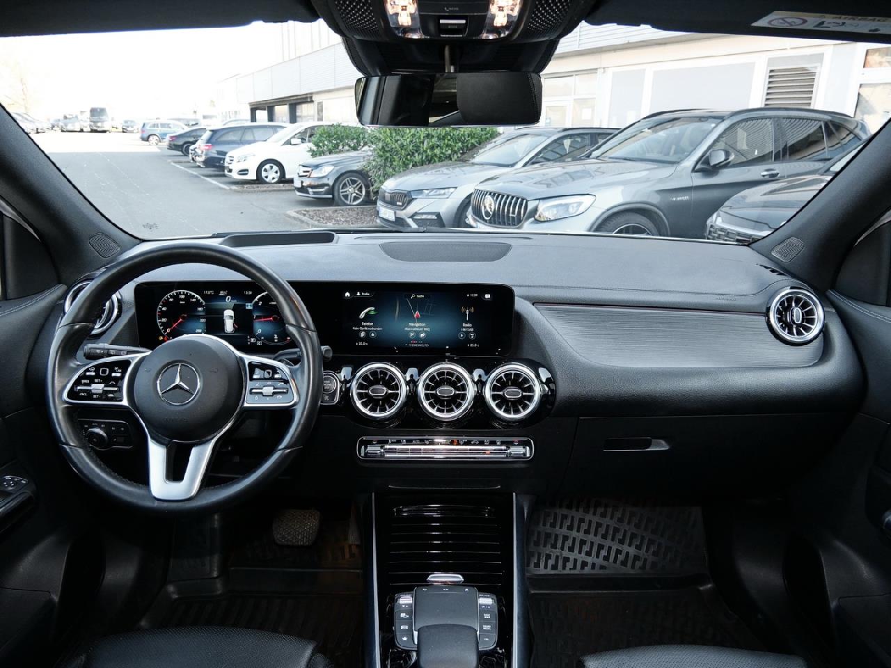 Mercedes-Benz GLA 220 d 4M Progressive Night Panorama AHK 360°