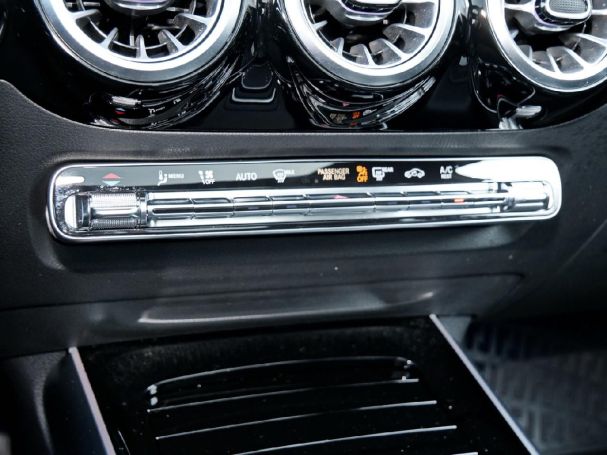 Mercedes-Benz GLA 220 d 4M Progressive Night Panorama AHK 360°