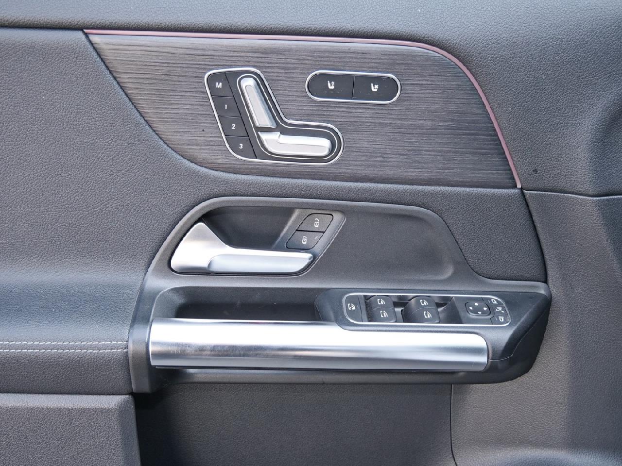 Mercedes-Benz GLA 220 d 4M Progressive Night Panorama AHK 360°