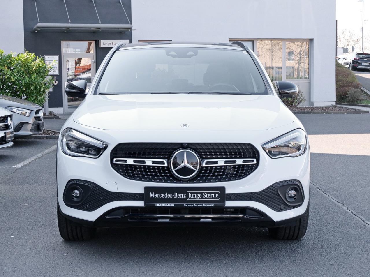 Mercedes-Benz GLA 220 d 4M Progressive Night Panorama AHK 360°