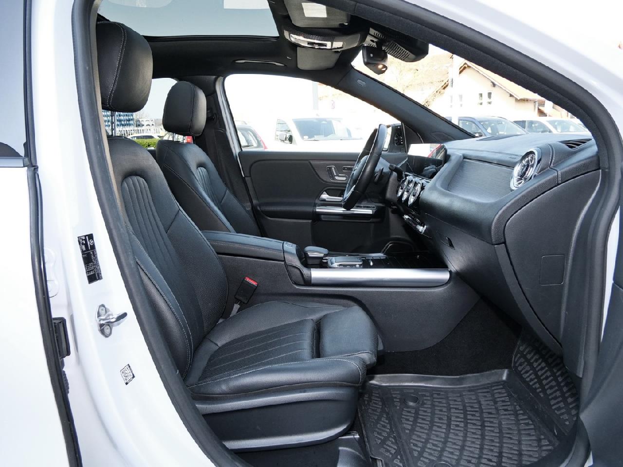 Mercedes-Benz GLA 220 d 4M Progressive Night Panorama AHK 360°