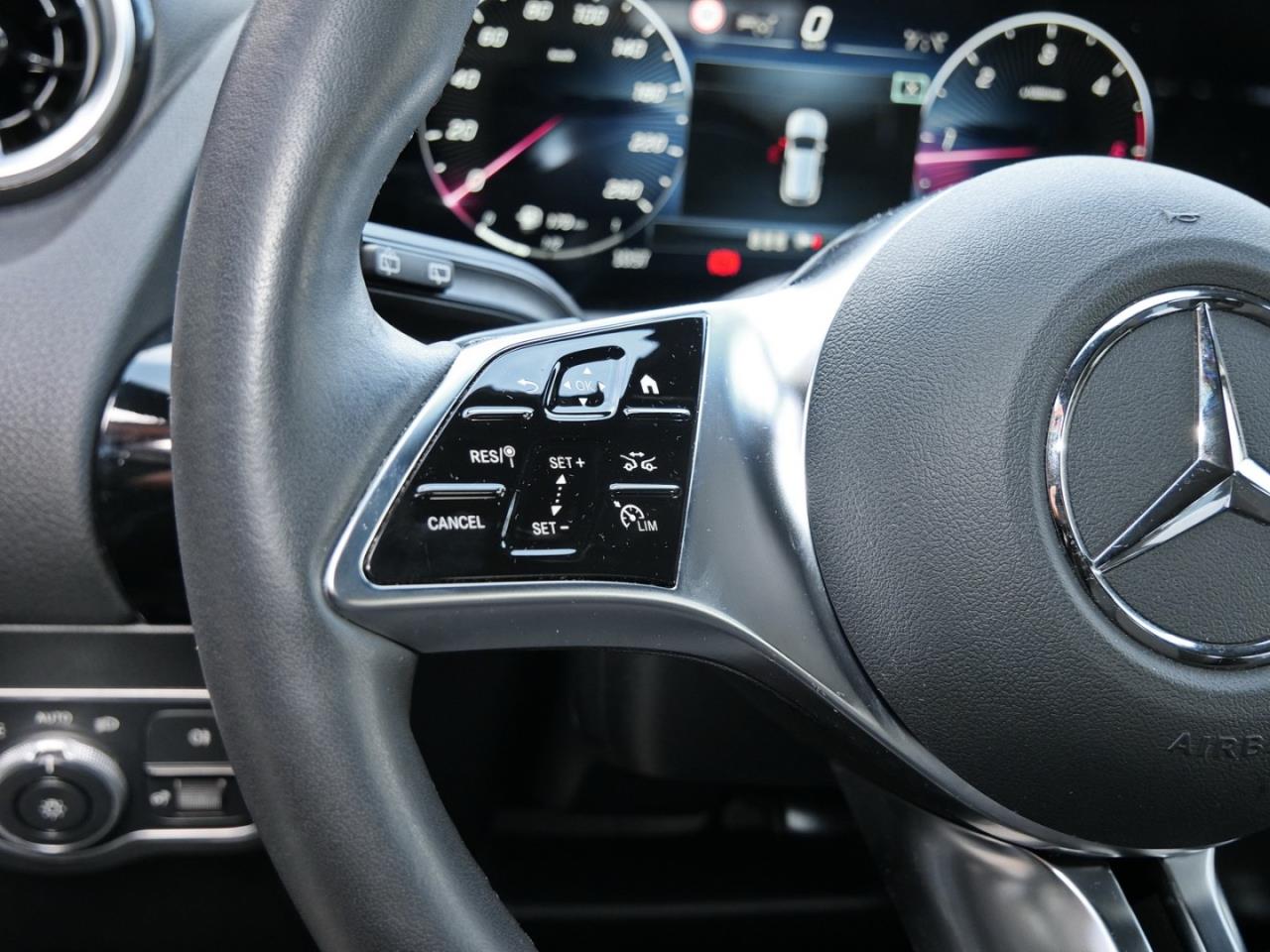 Mercedes-Benz GLA 220 d 4M Progressive Navi AHK Kamera EasyP