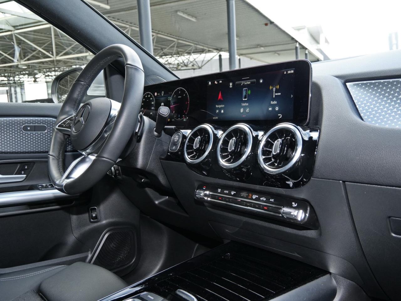 Mercedes-Benz GLA 220 d 4M Progressive Navi AHK Kamera EasyP