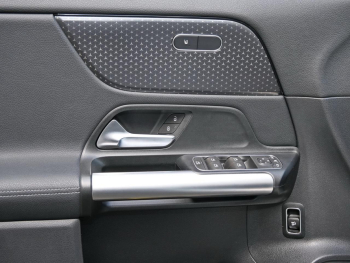 Mercedes-Benz GLA 220 d 4M Progressive Navi AHK Kamera EasyP