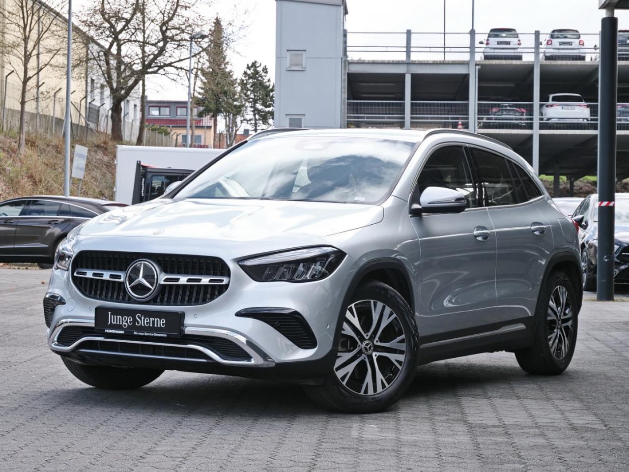 Mercedes-Benz GLA GLA 220 d 4M Geländewagen / SUV hightechsilber metallic