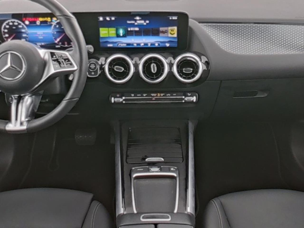 Mercedes-Benz GLA 220 d 4M Progressive Navi AHK Kamera EasyP