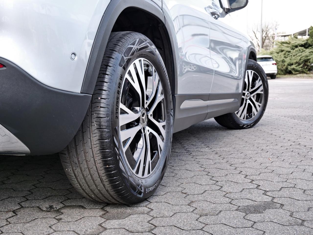 Mercedes-Benz GLA 220 d 4M Progressive Navi AHK Kamera EasyP