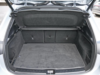 Mercedes-Benz GLA 220 d 4M Progressive Navi AHK Kamera EasyP