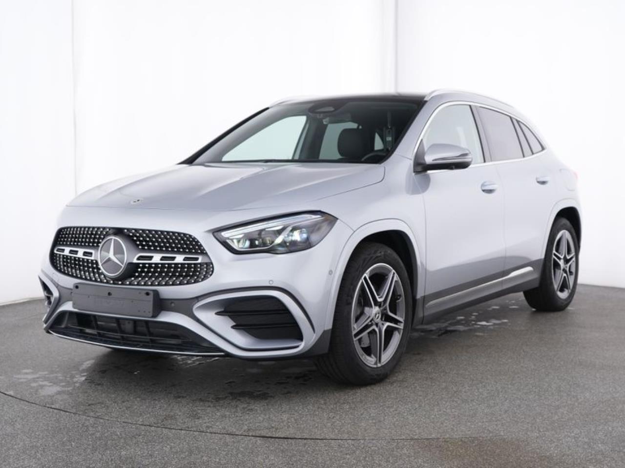 Mercedes-Benz GLA 220 d 4M AMG Distronic MBUXNavi 360° Panorama