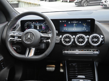 Mercedes-Benz GLA 220 d 4M AMG Distronic MBUXNavi 360° Panorama