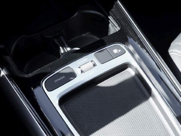 Mercedes-Benz GLA 220 d 4M Progressive Kamera Easy-Pack AHK