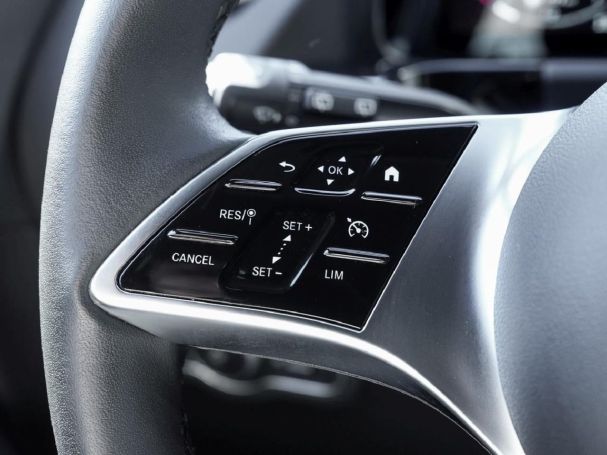 Mercedes-Benz GLA 220 d 4M Progressive Kamera Easy-Pack AHK