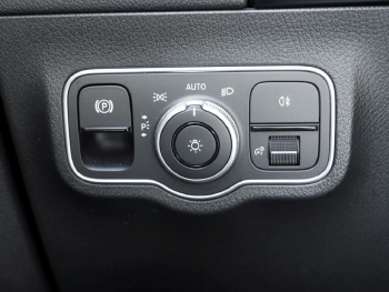 Mercedes-Benz GLA 220 d 4M Progressive Kamera Easy-Pack AHK