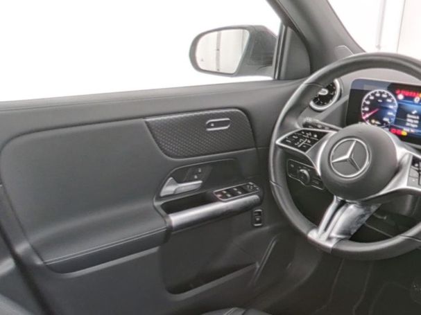 Mercedes-Benz GLA 220 d 4M Progressive Kamera Easy-Pack AHK