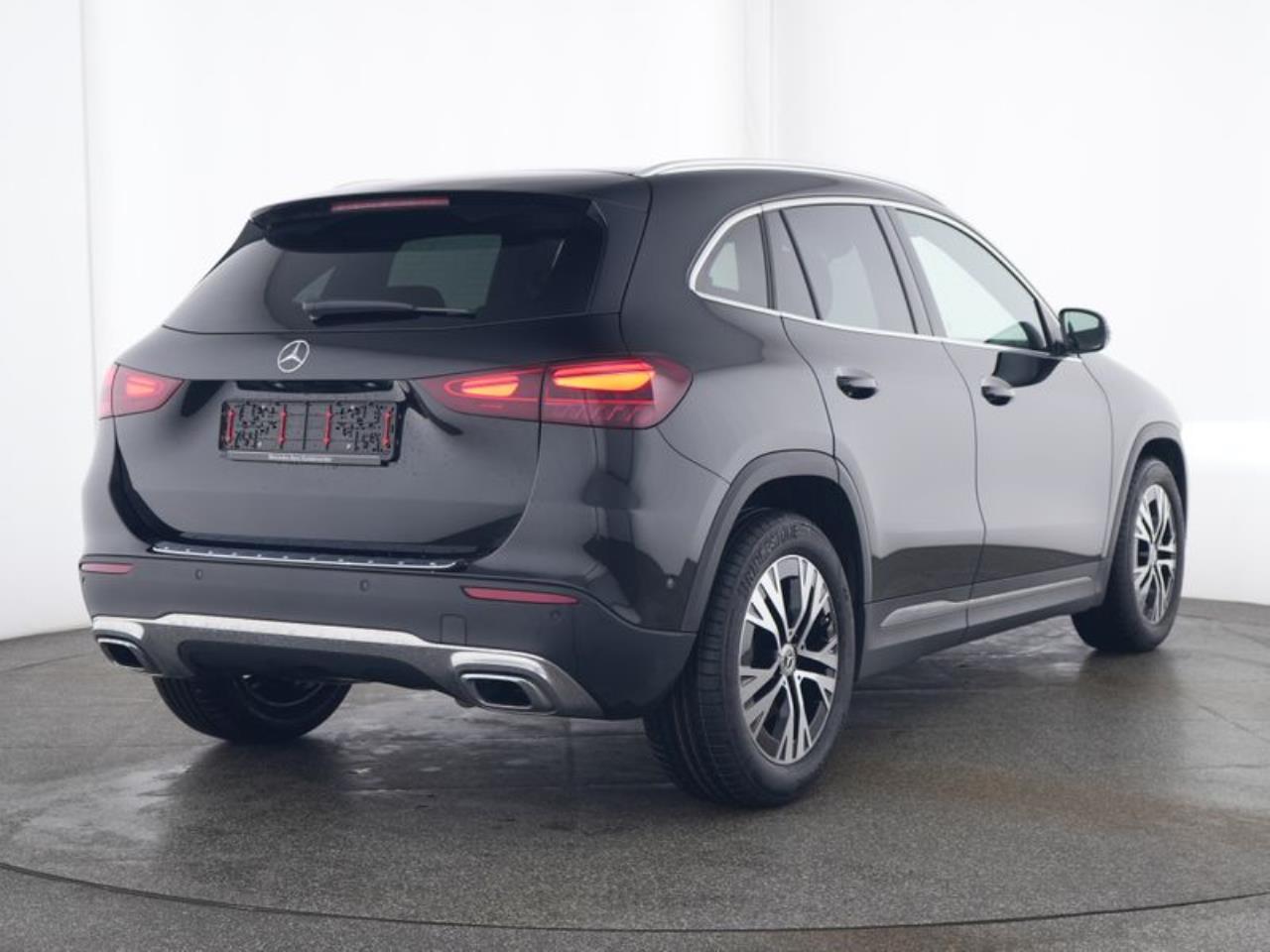 Mercedes-Benz GLA 220 d 4M Progressive Kamera Easy-Pack AHK