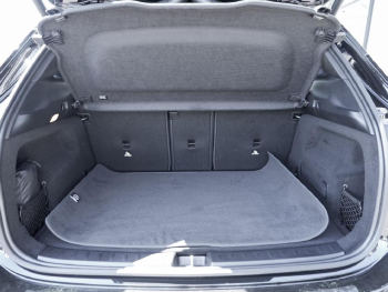 Mercedes-Benz GLA 220 d 4M Progressive Kamera Easy-Pack AHK