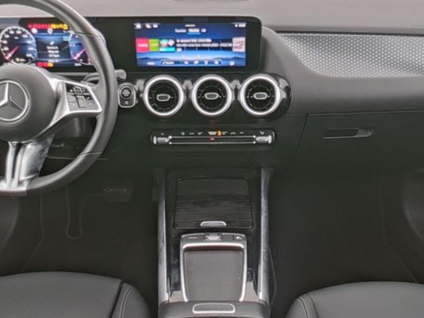 Mercedes-Benz GLA 220 d 4M Progressive Kamera Easy-Pack AHK