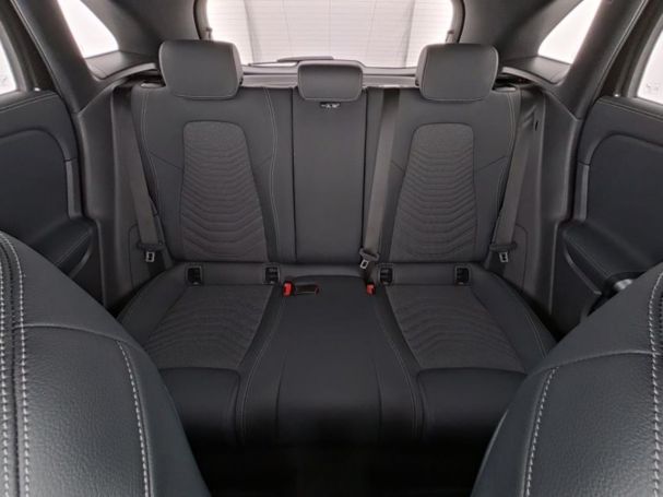 Mercedes-Benz GLA 220 d 4M Progressive Kamera Easy-Pack AHK