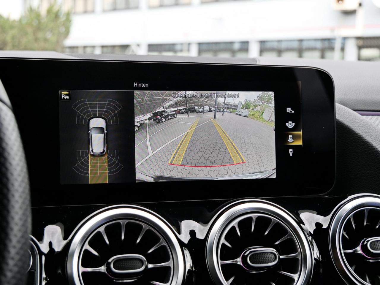 Mercedes-Benz GLA 220 d 4M AMG MBUXNavi+ Kamera AHK Spiegel-P