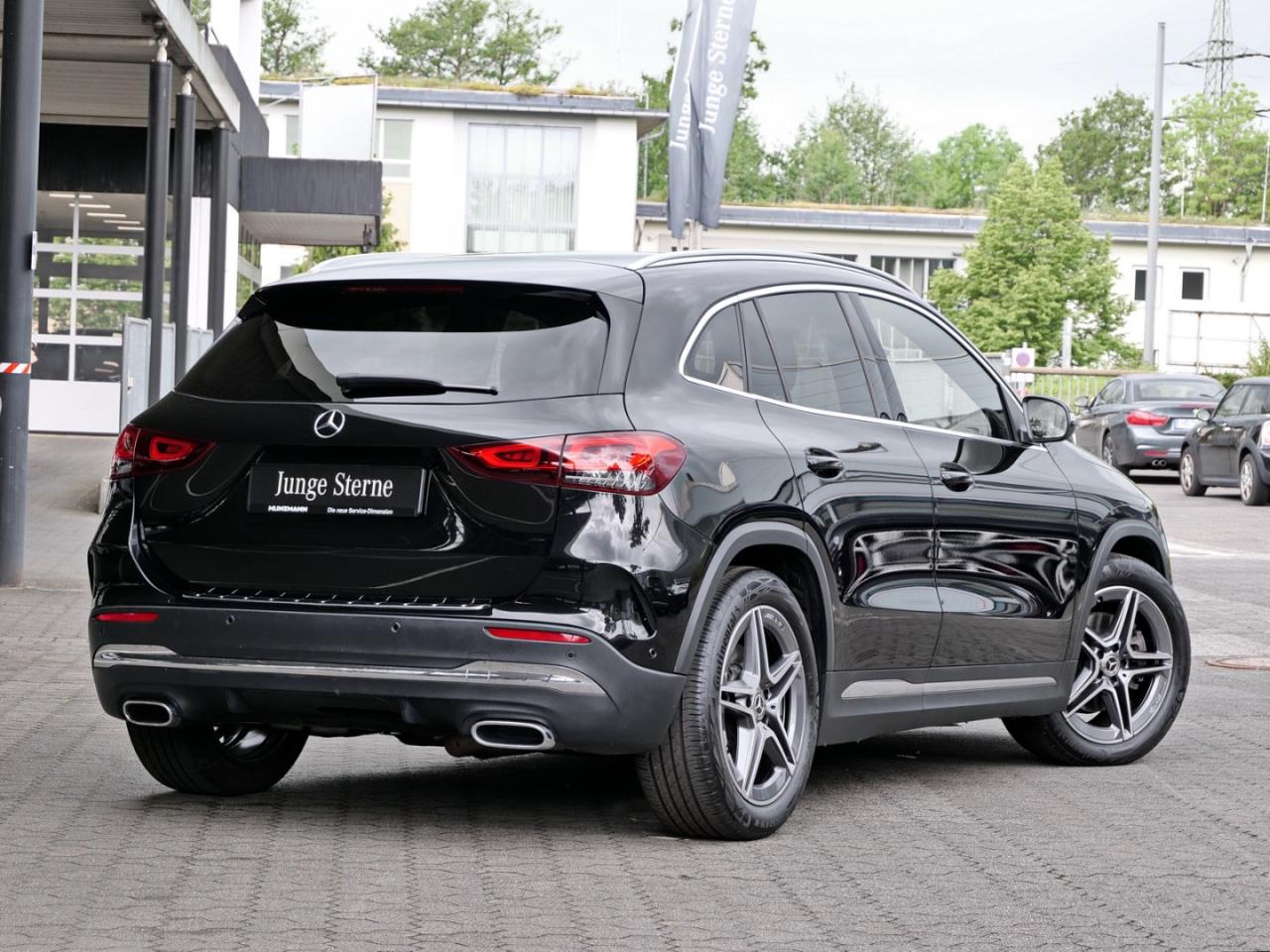 Mercedes-Benz GLA 220 d 4M AMG MBUXNavi+ Kamera AHK Spiegel-P