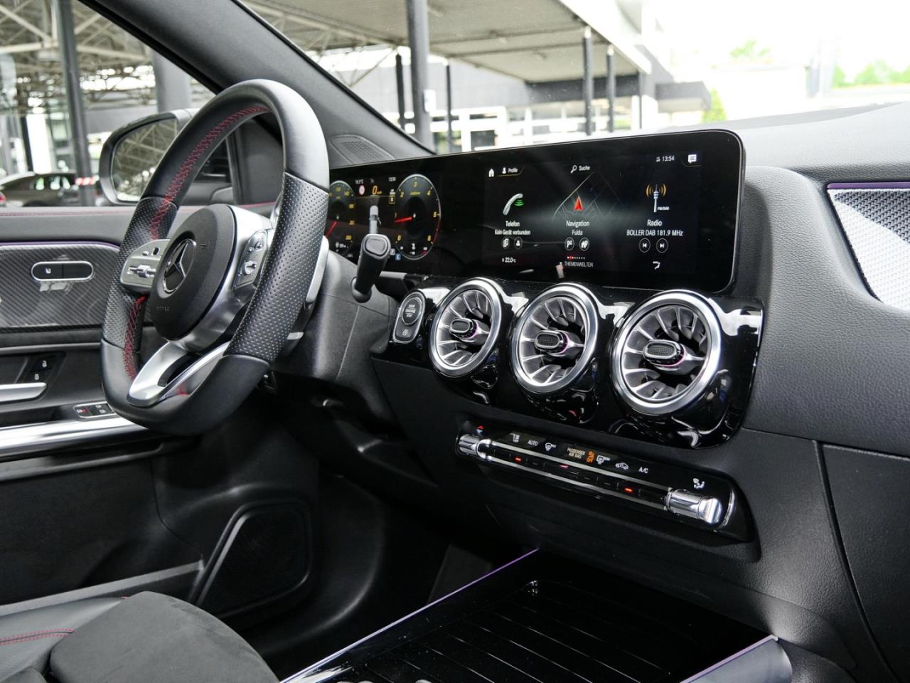 Mercedes-Benz GLA 220 d 4M AMG MBUXNavi+ Kamera AHK Spiegel-P