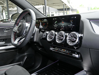 Mercedes-Benz GLA 220 d 4M AMG MBUXNavi+ Kamera AHK Spiegel-P