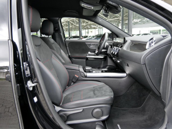 Mercedes-Benz GLA 220 d 4M AMG MBUXNavi+ Kamera AHK Spiegel-P