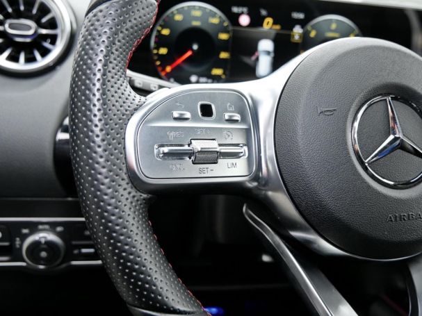 Mercedes-Benz GLA 220 d 4M AMG MBUXNavi+ Kamera AHK Spiegel-P